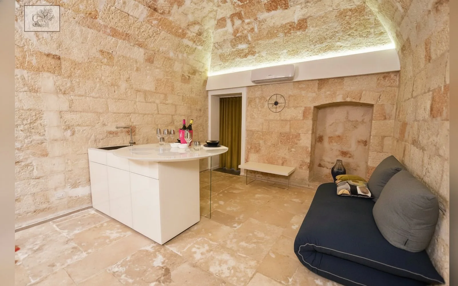 Corte Cairoli B&B and Suites — B&B nel centro di Modugno, a 8 km da Bari,